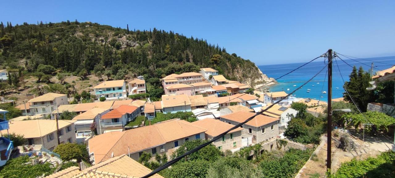 Villa Spiros Áyios Nikítas 外观 照片
